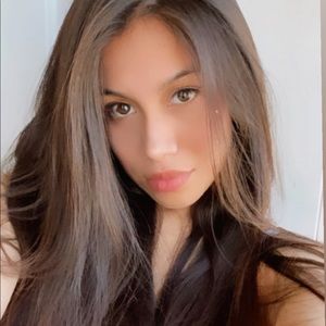 Meet your Posher, Reyna